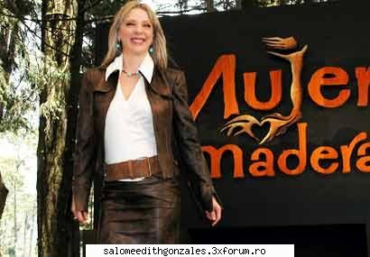 poze - elene - Mujer de madera